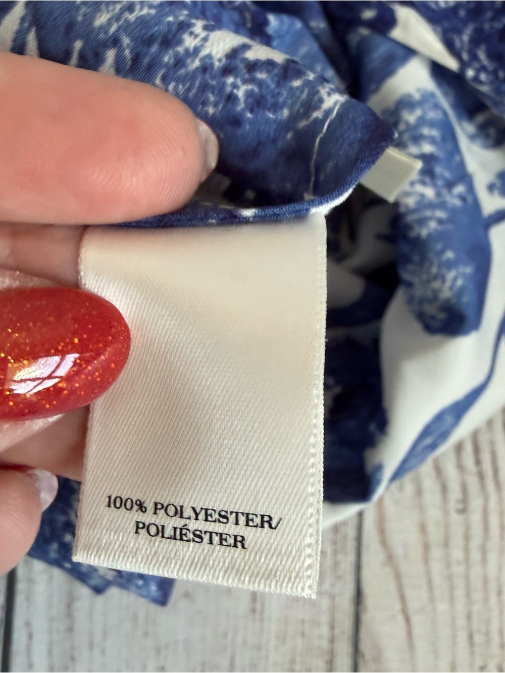 ANN TAYLOR Blue and White Floral Blouse Top Medium - Picture 7 of 7
